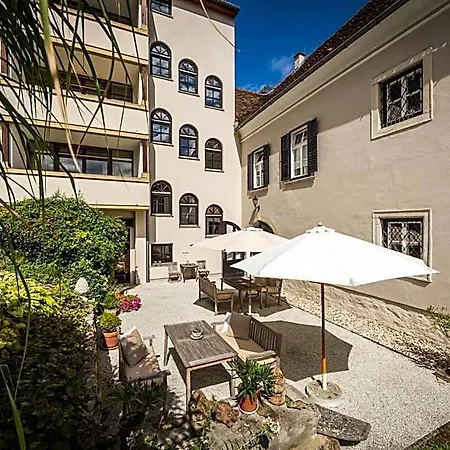Отель Boutique-hotel Alter Gerichtshof Хартберг