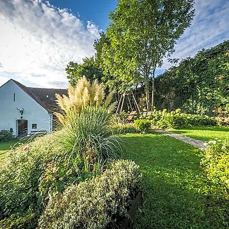Отель Boutique-hotel Alter Gerichtshof Хартберг